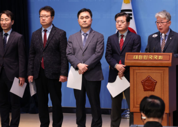 ‘제 갈 길’ 가는 민주당 인사들…분열 시작