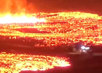 그린다비크 화산 한 달 만에 다시 폭발(영상)