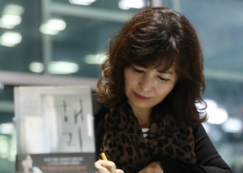 [화제] 공지영”조국, 그런 사람일 거라 상상못해…진중권에 사과”