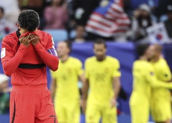 졸전 벌인 한국, 말레이와 3-3 무승부…16강 한일전 무산