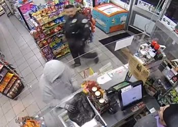 [화제] 하필 들어온 손님이 경찰…딱 걸린 강도(영상)