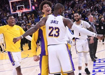 ‘제임스 트리플더블’ 레이커스, 골든스테이트 잡고 2연승