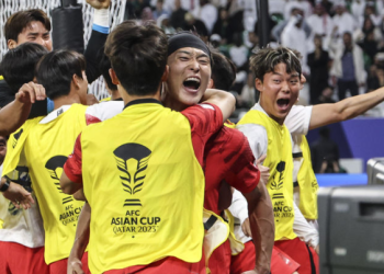 (2보) 사우디 꺾고 8강행..극적 동점골·승부차기…호주와 격돌