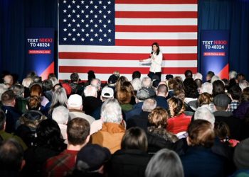 헤일리-트럼프 지지율 동률 40%대 40%…이변 나오나