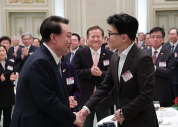 ‘사퇴 요구 일축’ 한동훈, 윤석렬과 결별하나… 폭발 직전