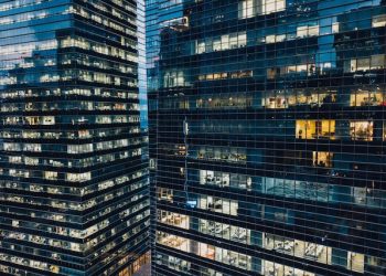 [부동산] “오피스 빌딩 20% 비어 있다”… 오피스 공실률 사상 최고치