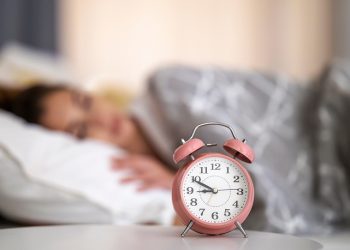 건강 챙기는 미국 20대들…밤 9시만 되면 잠든다