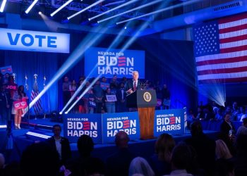 바이든 또 말실수, 마크롱과 고인이 된 미테랑 헷갈려(영상)