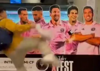 ‘홍콩노쇼’ 메시 일본선 뛰었다…”우릴 무시” (영상)