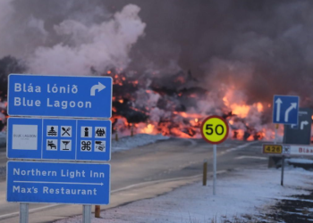 아이슬란드 실링가펠 화산폭발…관광객들 대피