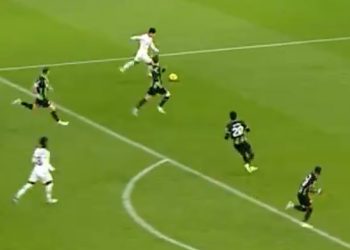 손흥민, 토트넘 복귀하자마자 역전 결승골 도움(영상)