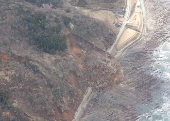 강진발생 후 거대장벽 솟구쳐…2Km, 너비 200미터, 높이 2미터