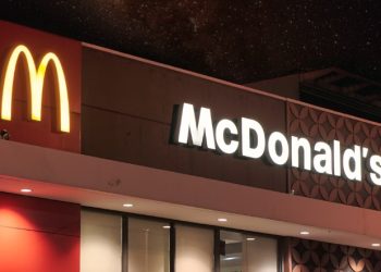 맥도날드 매니저, 14세 소녀 직원 강간…점주가 435만달러 배상