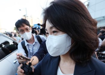 ‘법카 의혹’ 이재명 부인 김혜경 선거법 위반 기소