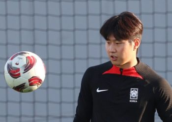 “탁구치며 하하호호”…이강인 사과에도 축구팬들 ‘싸늘’