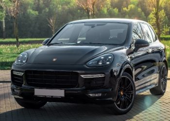 미국, 폭스바겐 수입차 수천대 압류…포르셰, 벤틀리, 아우디