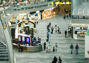 자녀살해 공항 쓰레기통 버린 피닉스 여성, 18년만 덜미