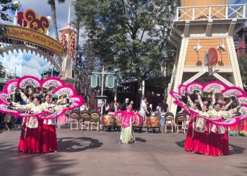 “디즈니랜드가 한국 춤 매력에 푹 빠졌어요”