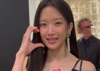 문가영, 시스루 파격노출…’돌체앤가바나’ F/W 2024 패션쇼