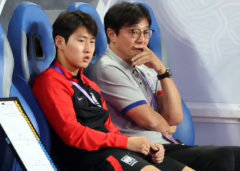 ‘하극상’ 이강인 운명, 황선홍이 쥐고 있다