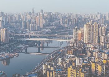 불륜녀 요구 친자녀 2명 15층 창밖 던져…사형집행