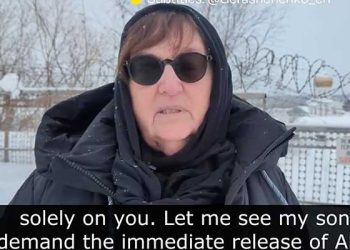 나발니 모친, 푸틴에 직접 호소…”제발 아들 시신 돌려 달라”