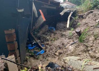 “폭우에 집이 무너졌는데” 보험사들, 산사태 피해 보상 거부