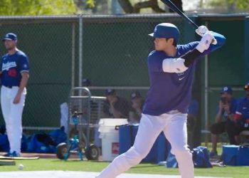 야구천재 오타니, 어디까지 보여줄까…스프링 캠프서도 터졌다’