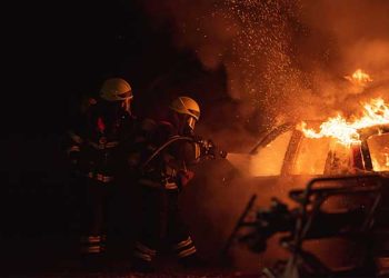 엔시노서 10대 무면허 운전 차량에 3명 사상