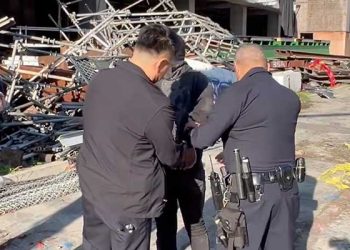 ‘애물단지’ LA 고층빌딩… 그래피티, 고공낙하 이어 또 무단침입