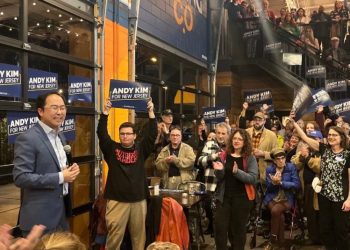 ‘상원 도전’ 앤디 김 의원, “고지 보인다”…주지사 부인 후보사퇴