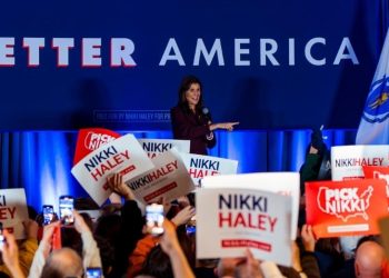 “헤일리, 워싱턴DC서 트럼프 누르고 첫 승리”