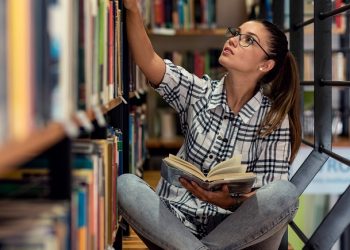 MZ 세대, 사실은 ‘독서광’…미국서 ‘독서모임’ 열풍