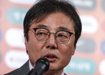 황선홍, 이강인 대표팀 소집 “운동장서 일어난 일, 운동장서 풀어야”