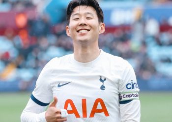 “슈퍼 손데이” … ‘1골 2도움’ 펄펄 난 손흥민, 2경기 연속골