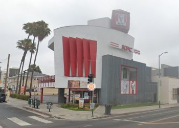 [화제] 한인타운 KFC, 전국 가장 특이한 건물…LA 랜드마크 꼽혀