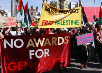 “지금 시상식이나 하고 있을 때냐” 오스카 반전시위 격렬(영상)