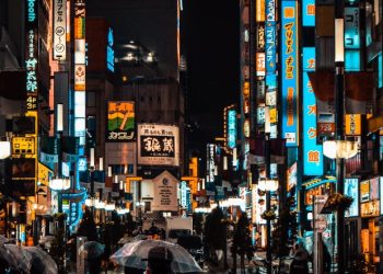 “호스트클럽 빚 갚아야”…원정 성매매하는 일본 여성들