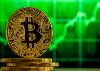 번스타인 “비트코인, 내년 15만 달러 간다”