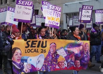 미 최대노조  SEIU, 바이든에 2억 달러 지원한다…역대 최대