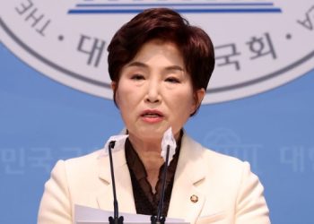 “이재명, 대장동 변호사 공천 취소하라”