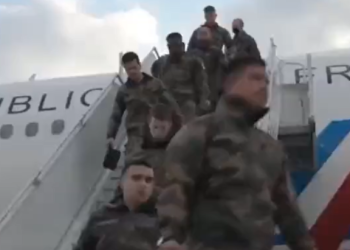 러시아 정보국장 “프랑스, 우크라에 파병 준비 중…2000명 규모”