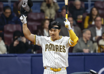 다저스, 사상 최초 MLB 한국 경기서 승리…오타니 2안타