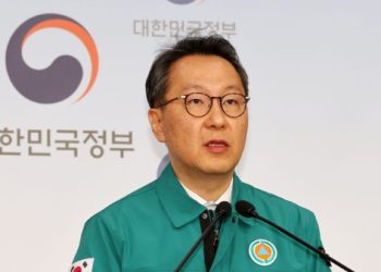 정부 “전공의들, 다음주부터 면허정지…반드시 책임 따른다”