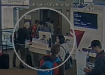 “이게 가능해?” 옆 사람 티켓 찍어 티켓 없이 탑승구 통과