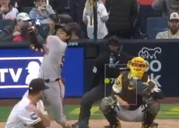 ‘바람의 손자’ 이정후, MLB 첫 홈런(영상)