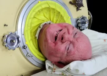 ’72년 전신마비’에 변호사·작가 된 ‘산소통 할아버지’ 별세