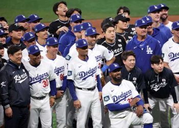 ‘MLB 월드투어 서울시리즈’ 야구팬에게 추억 남기고 마무리