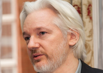 바이든  “위키리크스 폭로 어산지 기소 철회 검토”