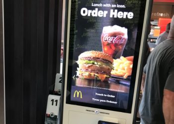 가주 패스트푸드 업계 대응 본격화… 키오스크 대거도입, 인력감축, 가격인상